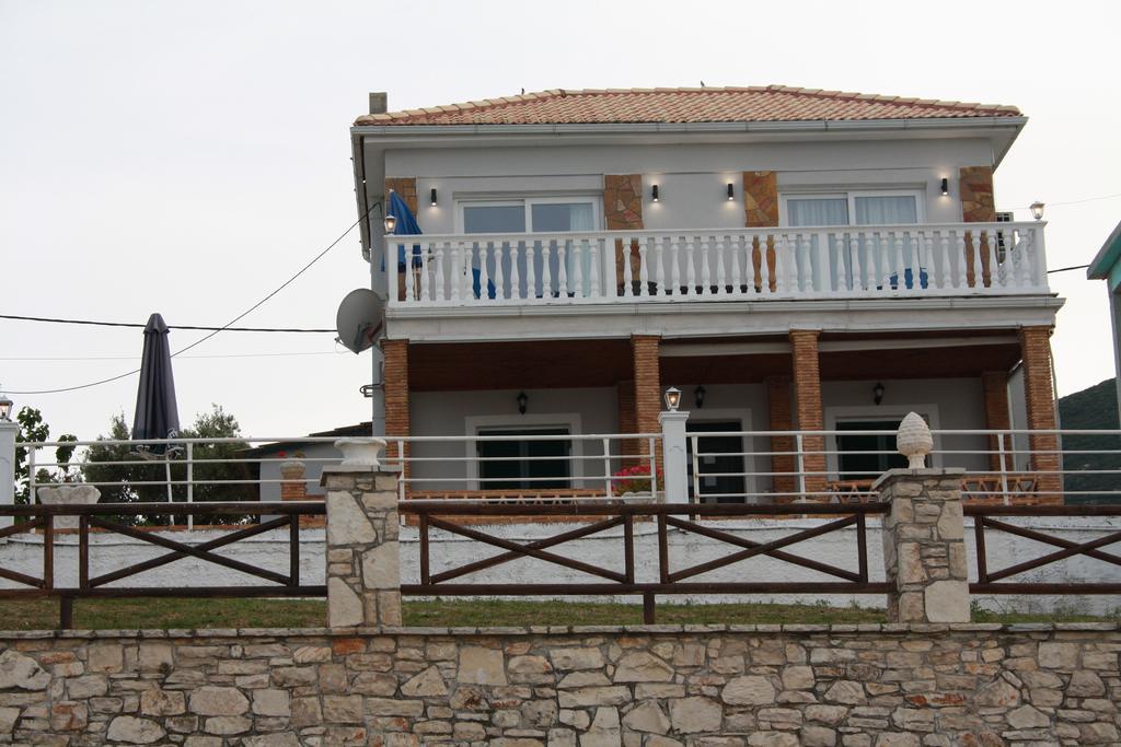 Laura Beach House Alykes  Exterior foto